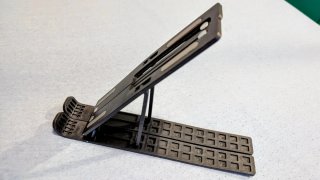 Supporto per laptop regolabile