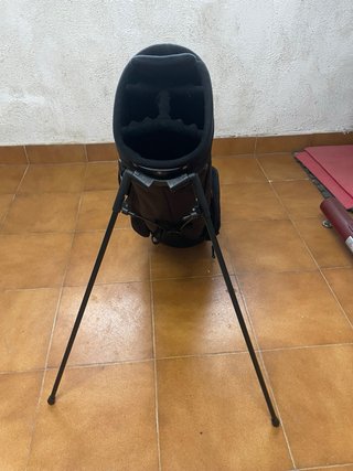 Carro de golf Makser con palos