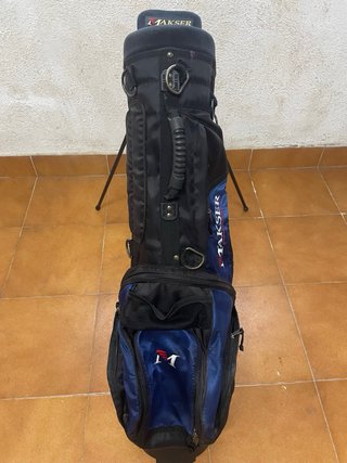 Carro de golf Makser con palos