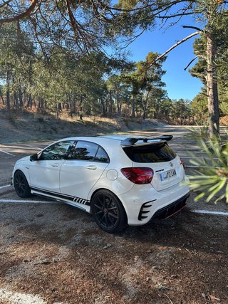 Mercedes Amg a 45 4Matic 381 cv