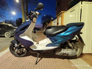 Yamaha aerox recién pintada