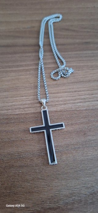 Collana con pendente a croce Outlaws