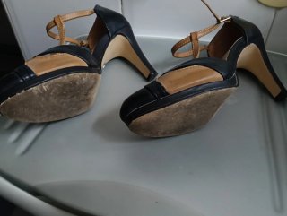 Zapatos de vestir Mariamare negros y marrones