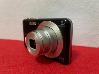Sony DSC-W710 16.2MP HD + SD 4GB Camara Digital