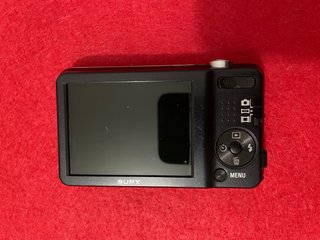 Sony DSC-W710 16.2MP HD + SD 4GB Camara Digital