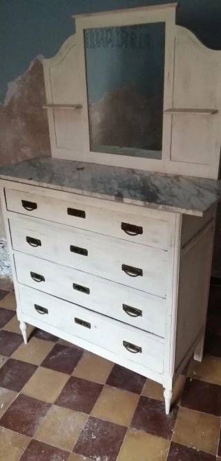 Mueble tocador con espejo y cajones