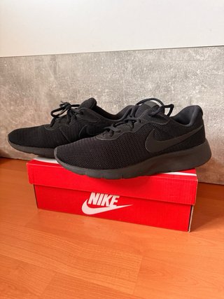 Nike Tanjun GS Scarpe Nere Taglia 40