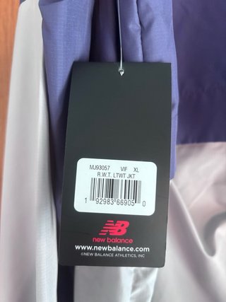 Chaqueta fina New Balance Morado/Gris