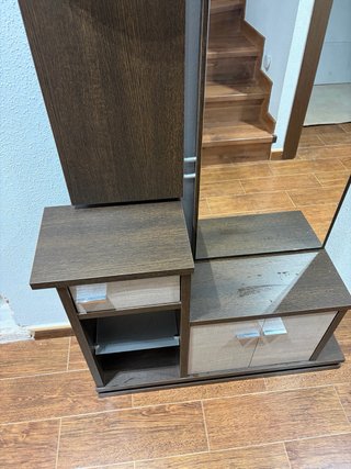 Mueble de entrada con espejo