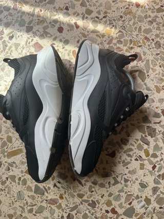 Dior B22 Sneakers Negras y Grises