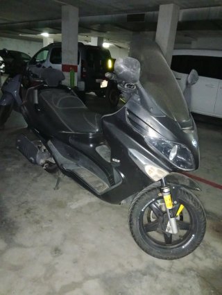 Piaggio X evo 125cc Maxi Scooter