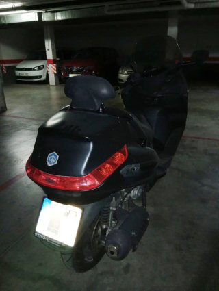Piaggio X evo 125cc Maxi Scooter
