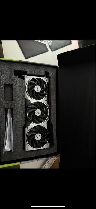 MSI RTX 5070 Ti Placa Gráfica