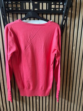 Jersey rosa cuello pico