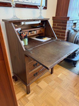 Mueble secreter de castaño