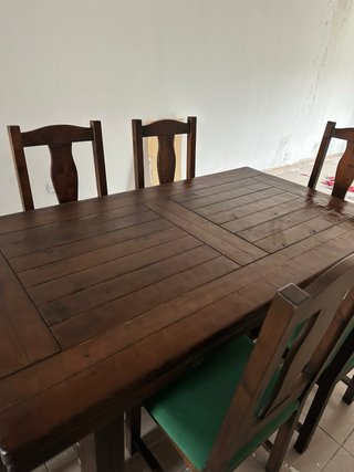 Mesa de madera maciza + 6 sillas