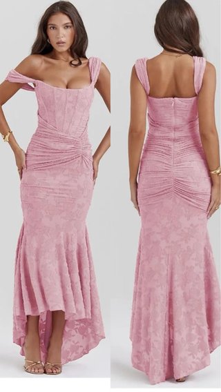 Vestido rosa largo con volantes (sin estrenar)