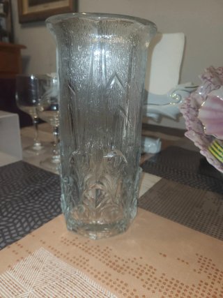 Jarrón cristal tallado diseño hojas