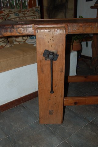 Banco carpintero antiguo restaurado