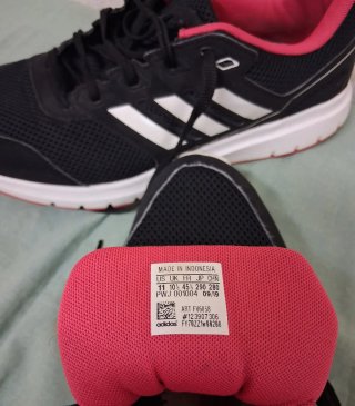 Zapatillas Adidas, Talla 45, Perfecto Estado