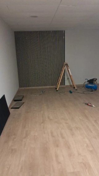 Tarima de madera estilo espiga