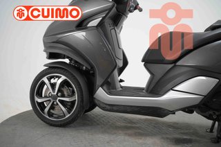 PEUGEOT METROPOLIS 400