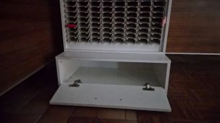 Mueble expositor hilos Gutermann