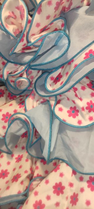 Traje Sevillana Niña Flores Rosa y Azul