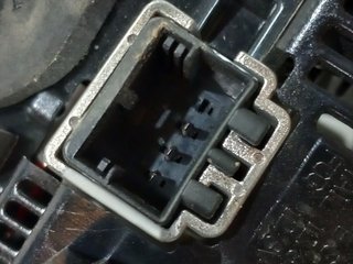 PILOTO TRASERO DERECHO INTERIOR VOLKSWAGEN PASSAT