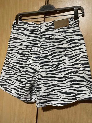 Pantalones cortos cebra