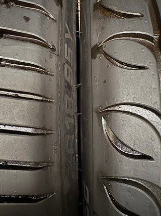 Neumáticos 235 40 18 (95Y) Nuevos