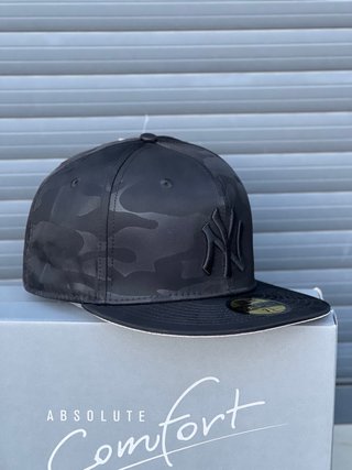 Gorra NY New Era Negra Camuflaje