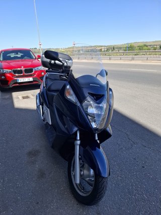 Honda Silverwing 600 Azul