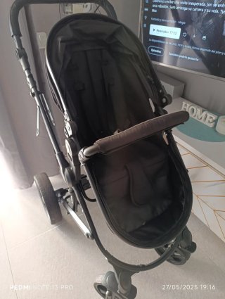 Cochecito de bebé negro