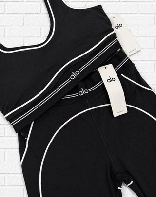 Completo Alo Yoga nero taglia XS