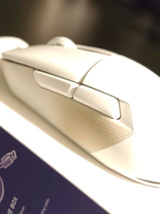 NZXT Lift Elite Wireless Mouse Bianco
