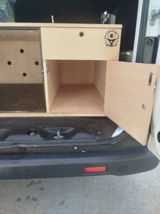 Mueble Camper Nissan NV200 con Colchón