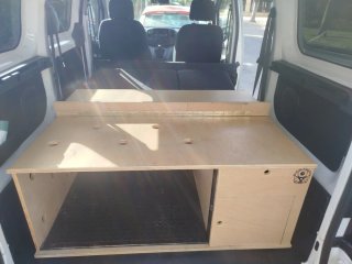 Mueble Camper Nissan NV200 con Colchón