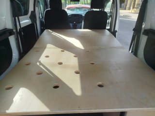 Mueble Camper Nissan NV200 con Colchón