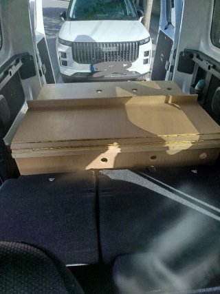Mueble Camper Nissan NV200 con Colchón