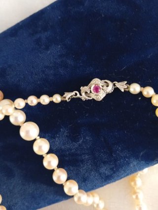 Collana perle chiusura oro 18k e rubino vintage