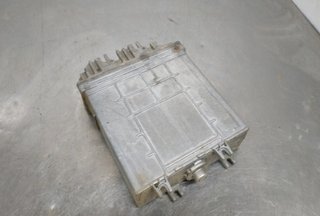Renault 443622 centralita motor 7700106483 megane