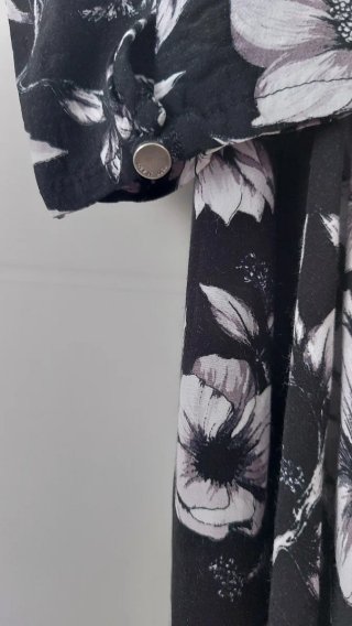 Vestido Pepe Jeans floral negro y blanco