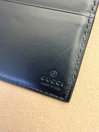 Cartera Gucci Kingsnake GG Supreme Negra y Roja