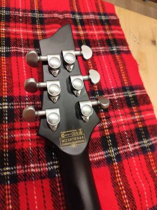 Guitarra Eléctrica Schecter Diamond Series