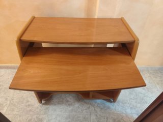 Mesa de escritorio de madera