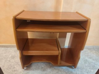 Mesa de escritorio de madera