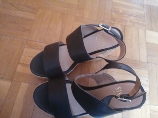 Sandalias de piel  cuña talla 36 muy buen estado