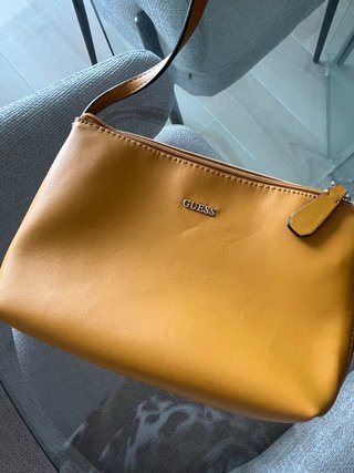 Bolso Guess Marrón y Amarillo
