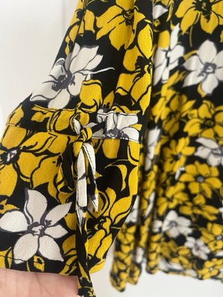 Vestido Mango floral negro y amarillo